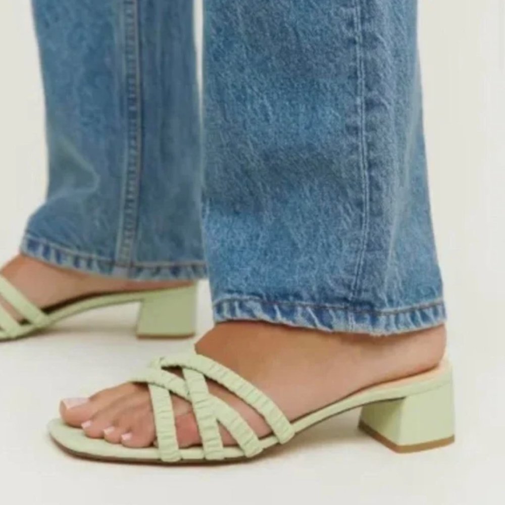 Reformation Arza Ruched Sandal Size 7